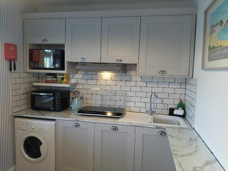 Stylish Holiday Let In Central Broadstairs Apartment Exterior photo